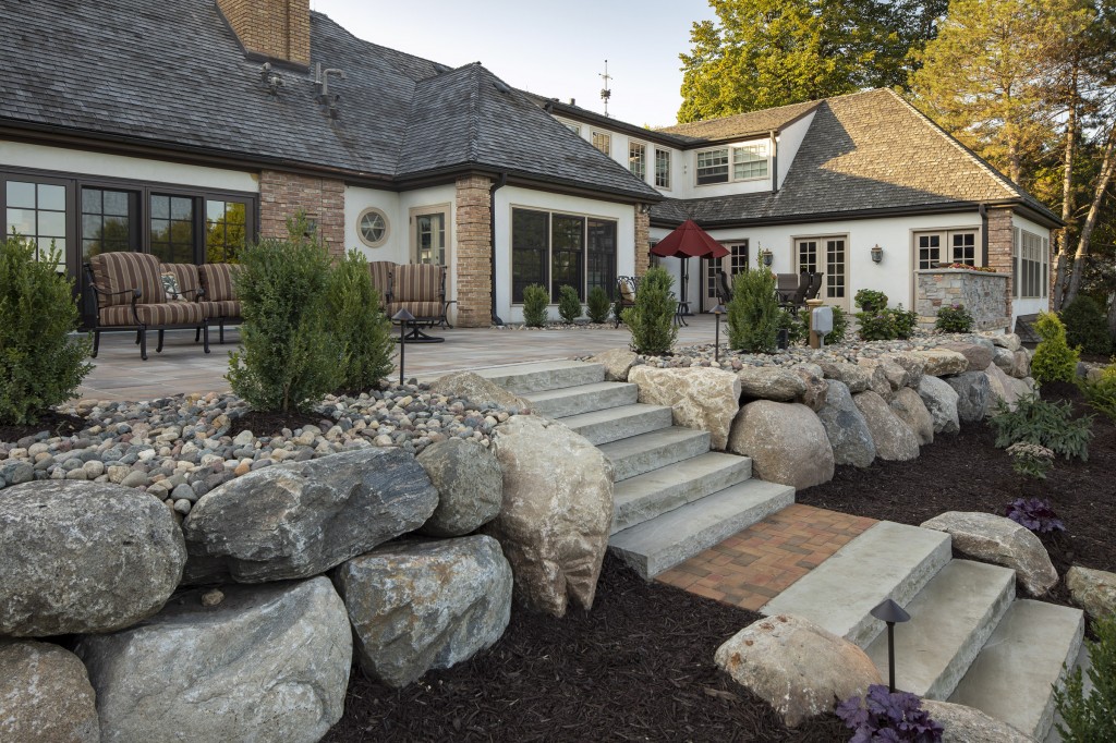 L&R Suburban Landscaping Twin Cities Residential & Commercial Landscaping